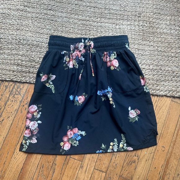 Albion The Away Skirt Petite Large Rose Black - Picture 2 of 6